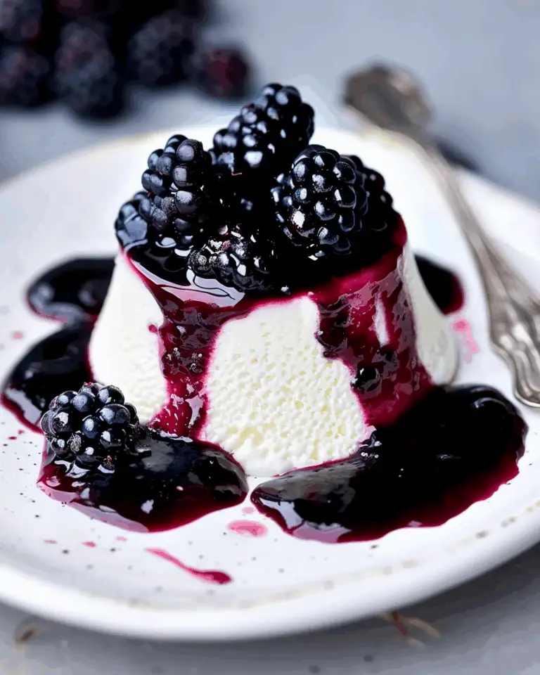 Vanilla Panna Cotta With Berry Sauce