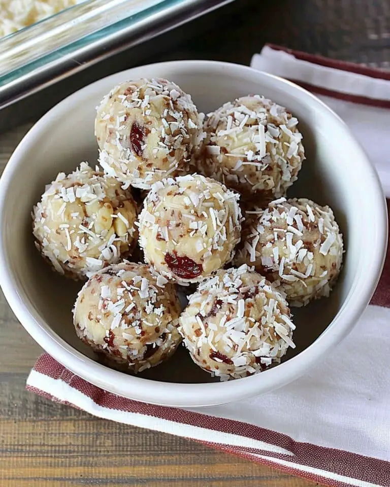 Chewy No-Bake Coconut Date Energy Balls