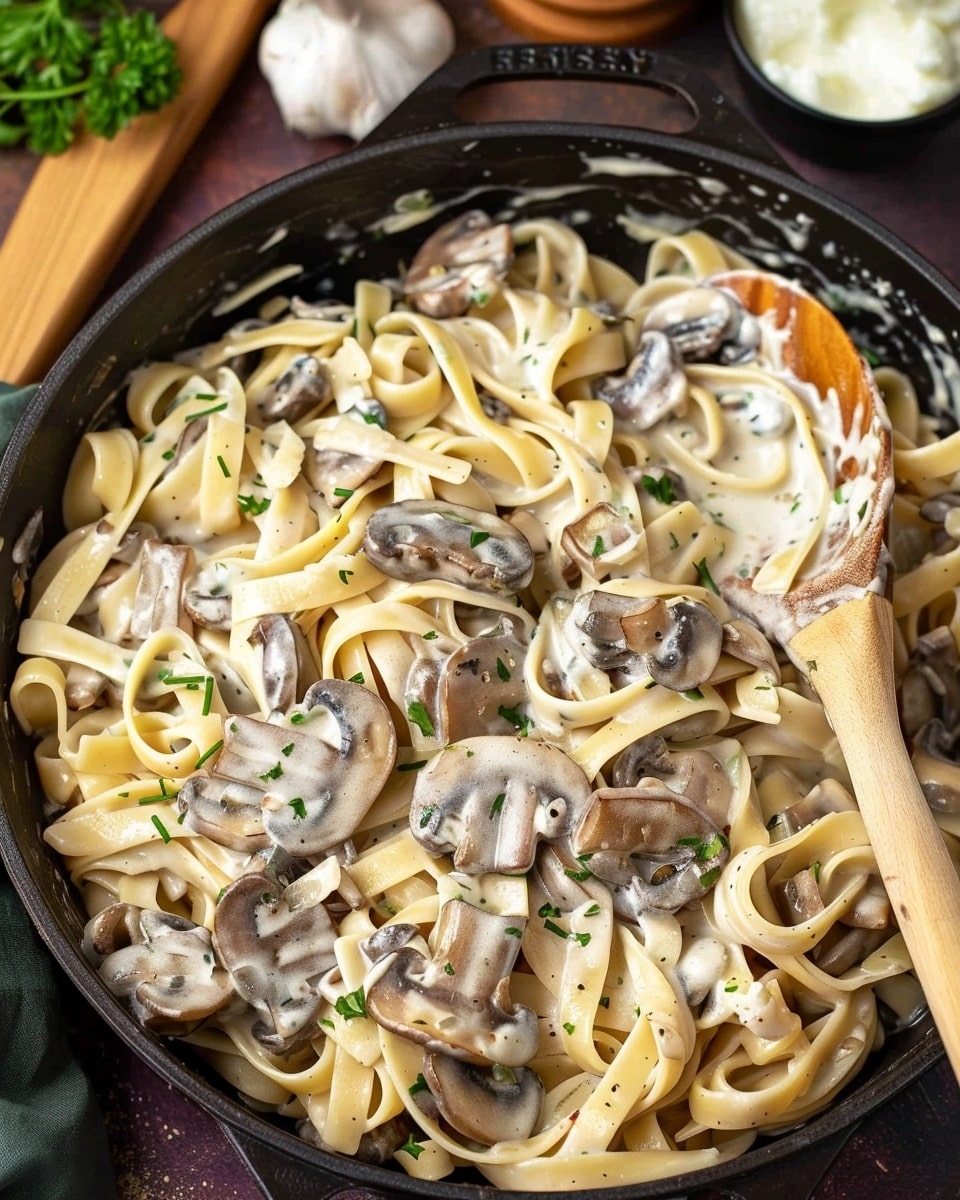 Creamy Garlic Mushroom Pasta