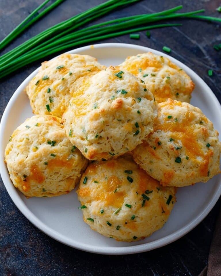 Copycat Red Lobster Cheddar Bay Biscuits Recipe
