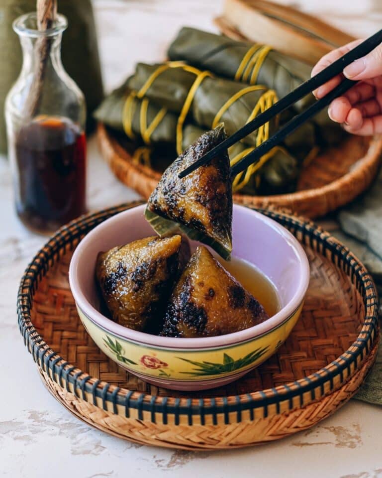 Red Bean Zongzi (红豆粽子) Recipe