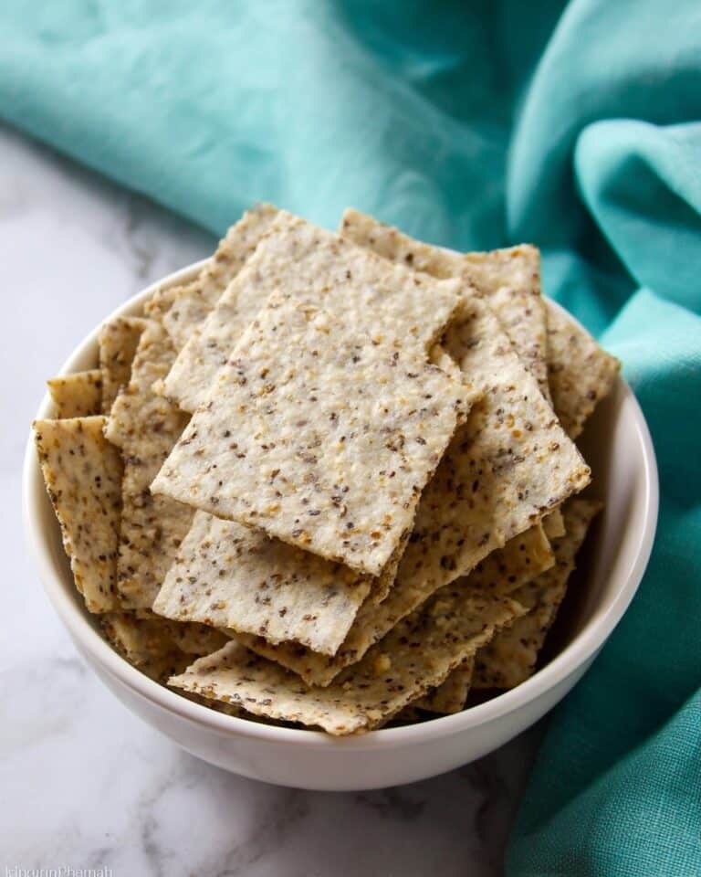 The BEST Low-Carb Crackers Recipe