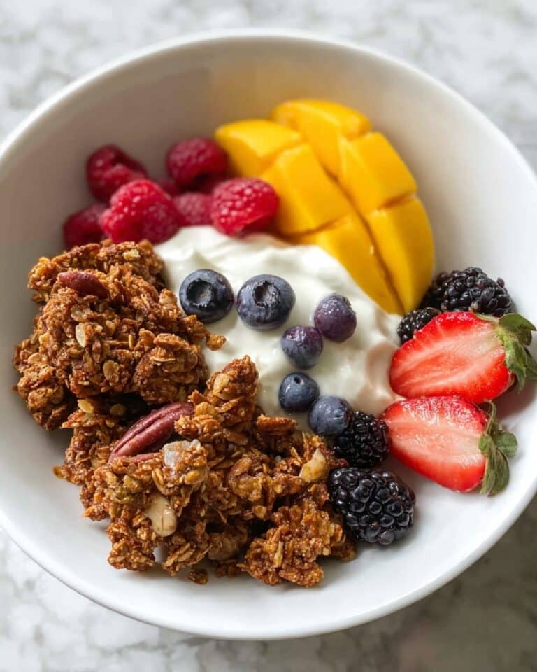Homemade High-Fibre Granola with Pecans and Honey Recipe