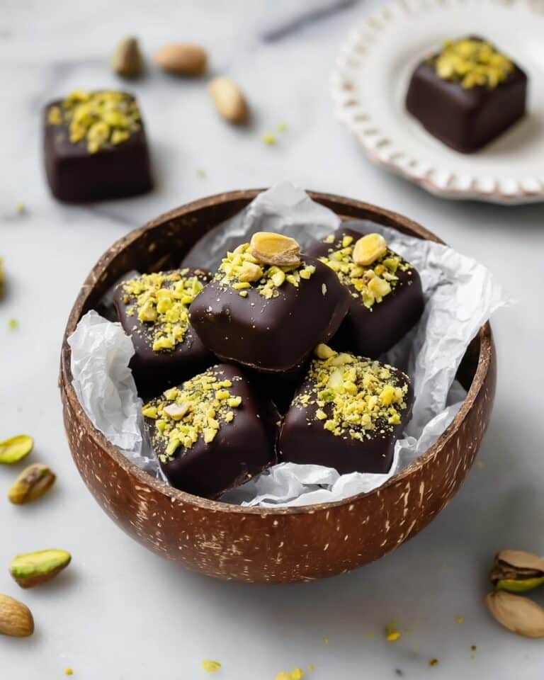 Frozen Greek Yoghurt Pistachio Bites with Dark Chocolate Recipe